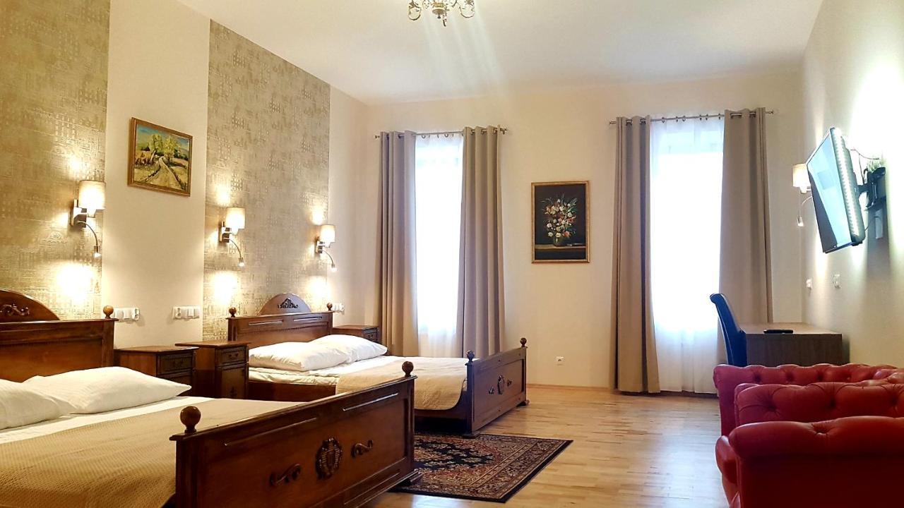 Euro Aparthotel Тарнов Екстериор снимка