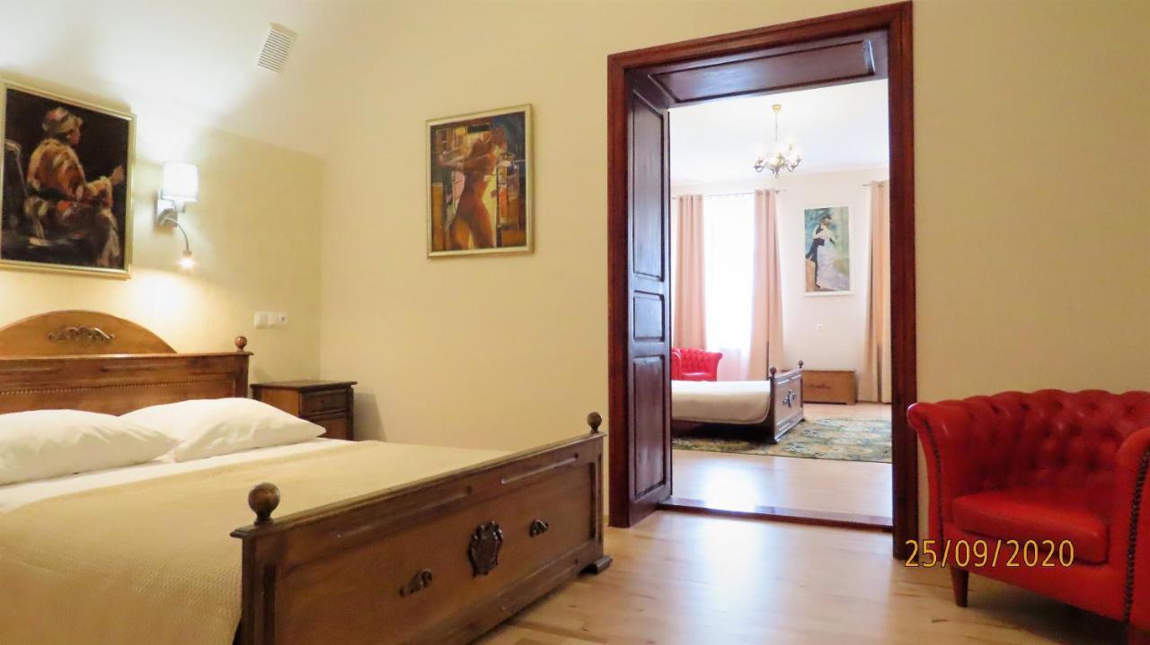 Euro Aparthotel Тарнов Екстериор снимка