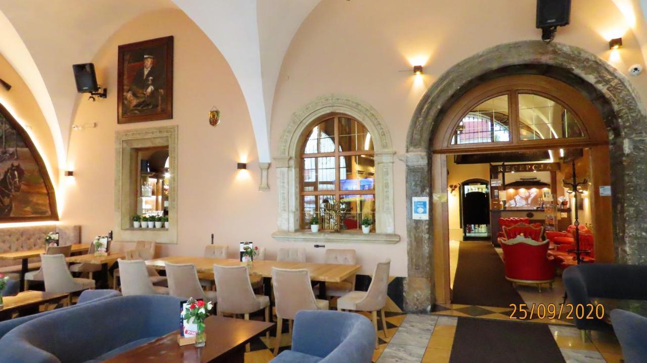 Euro Aparthotel Тарнов Екстериор снимка