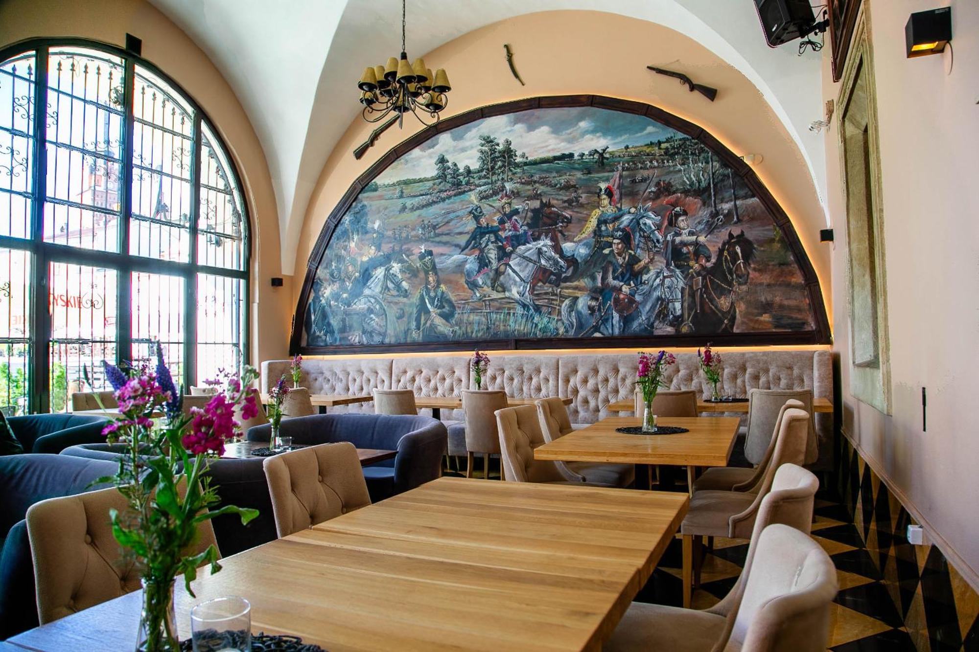 Euro Aparthotel Тарнов Екстериор снимка