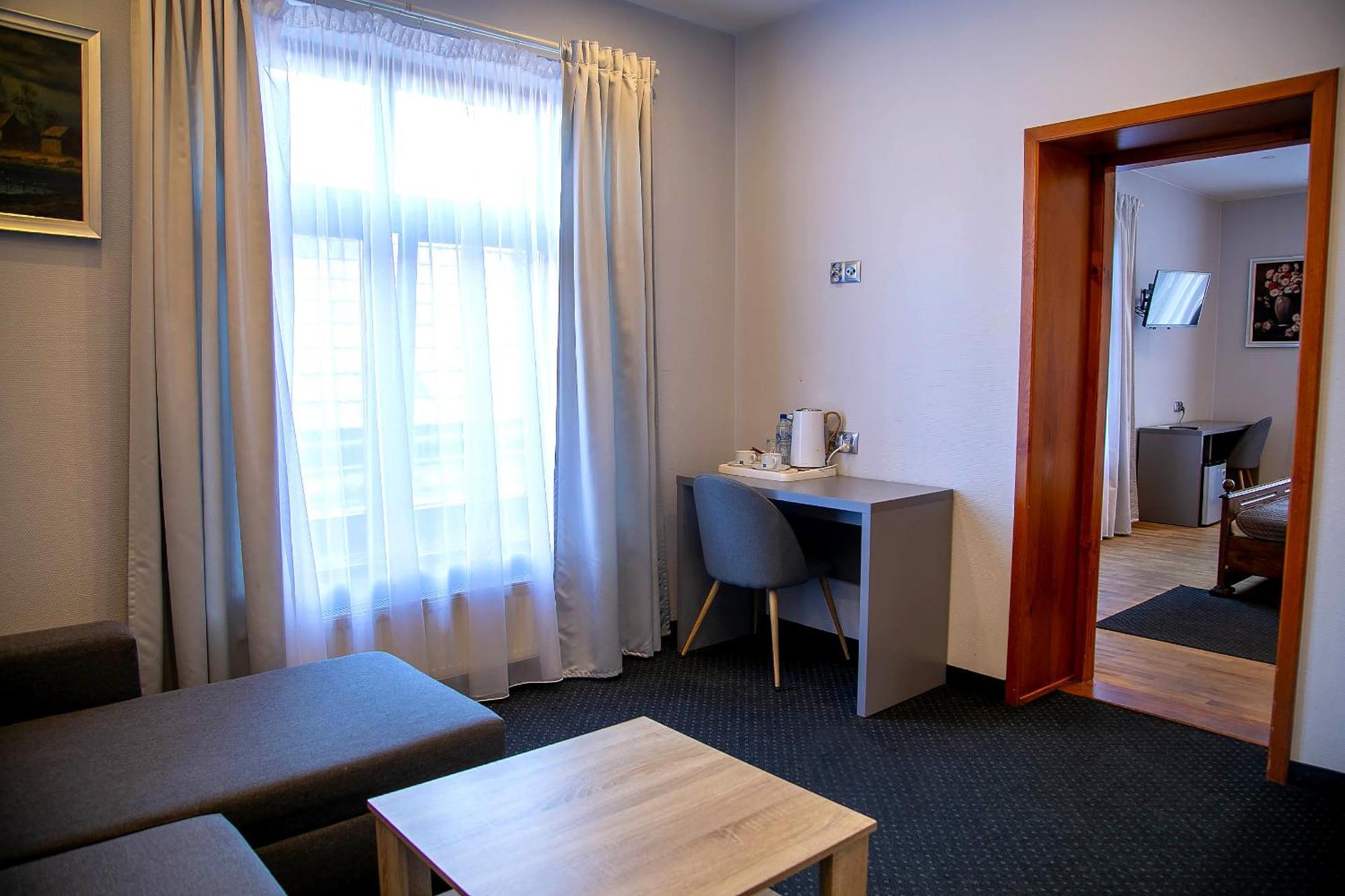 Euro Aparthotel Тарнов Стая снимка