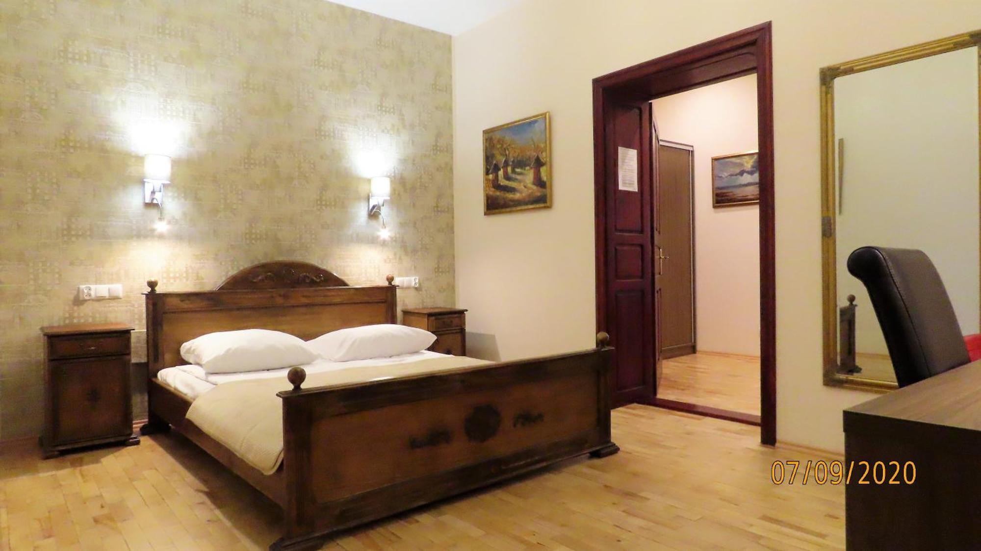 Euro Aparthotel Тарнов Стая снимка