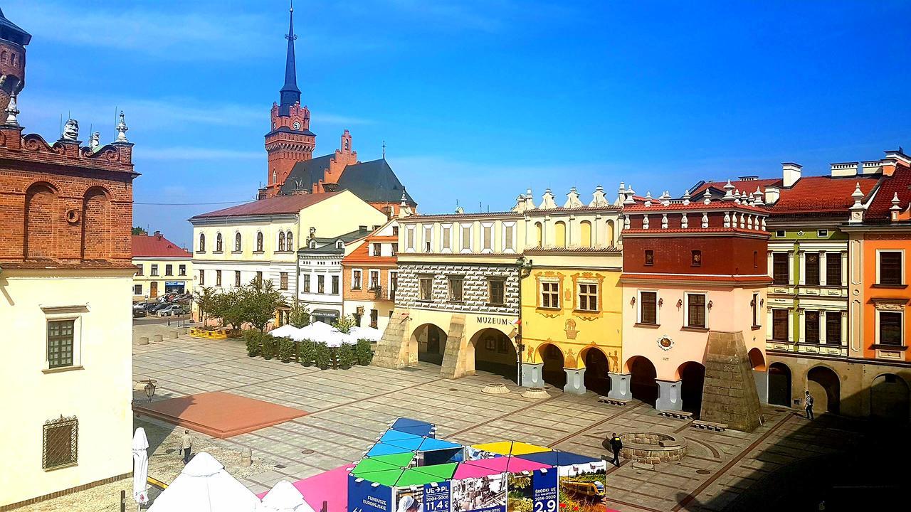 Euro Aparthotel Тарнов Екстериор снимка